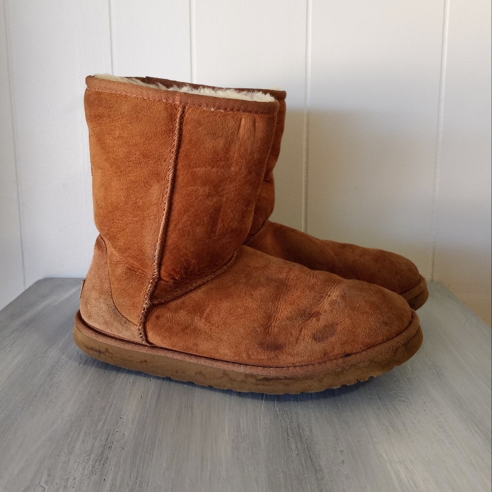 Ugg Chestnut Short Boots Women's Size 10